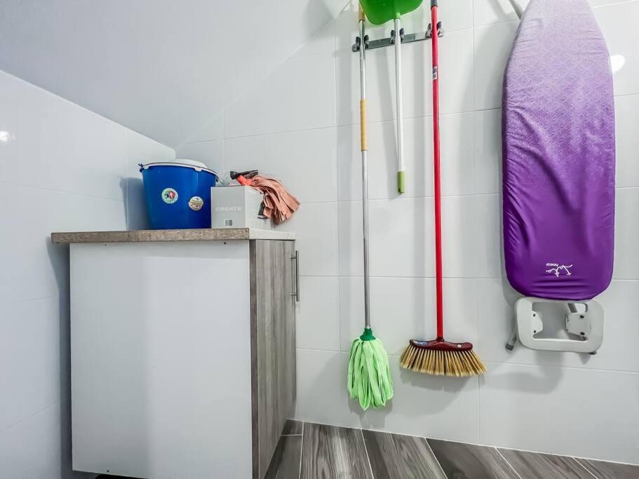 Modern 2 Bed Apartment With Pool In 弗里希利亚纳 外观 照片