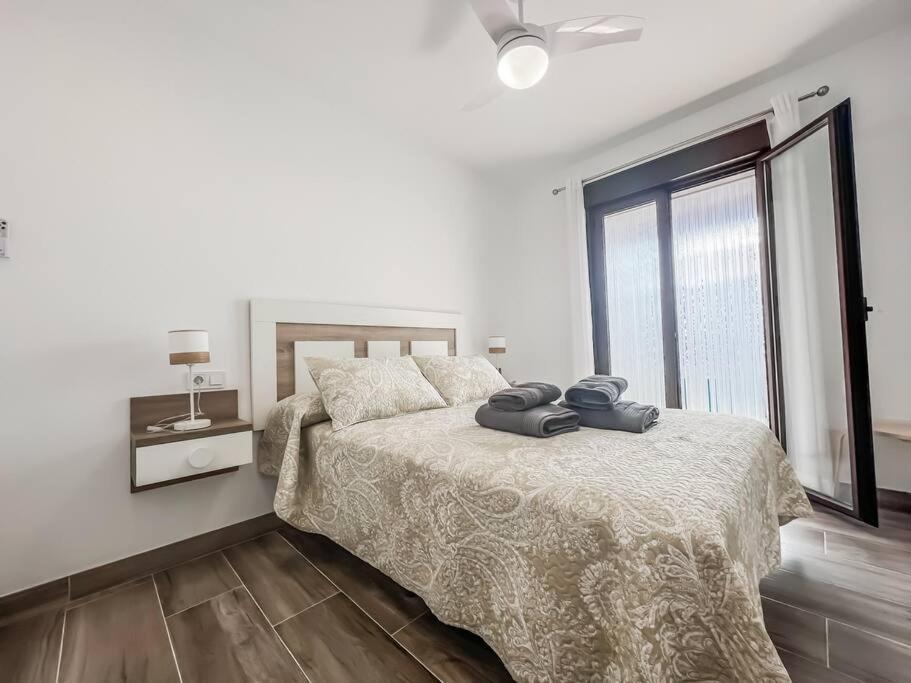 Modern 2 Bed Apartment With Pool In 弗里希利亚纳 外观 照片